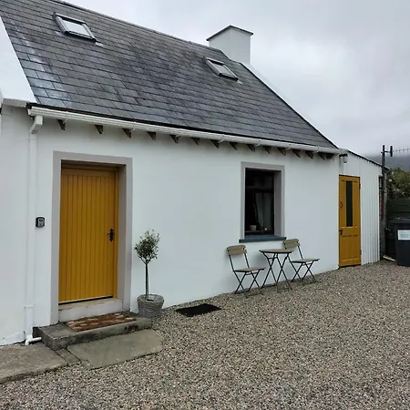 The Wee Hous Cresslough Creeslough